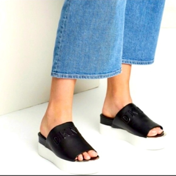 Dkny Shoes - DKNY Covo black‎ leather platform sandals Size 9